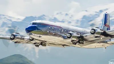 260507 131253 rlf06523 6 white1 fb 3840x2160 slice01