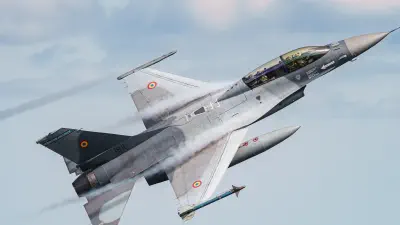 250826 151920 rlf03097 white1 fb 3840x2160 slice01